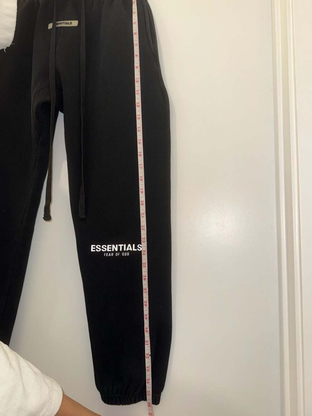 Fear of God Essentials Women’s Fleece Sweatpants in Black Sz S - Picture 6 of 7